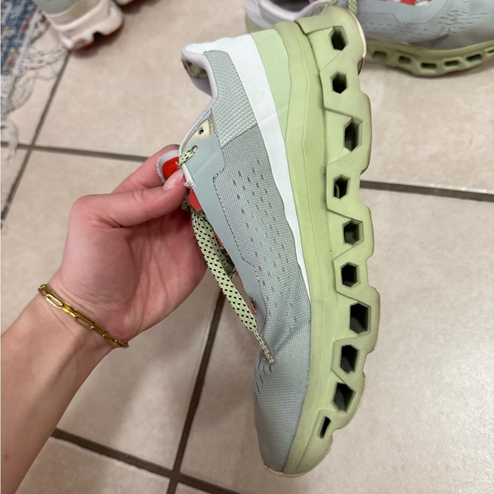 On Cloud Running Couldmonster Cloud Monster - image 2